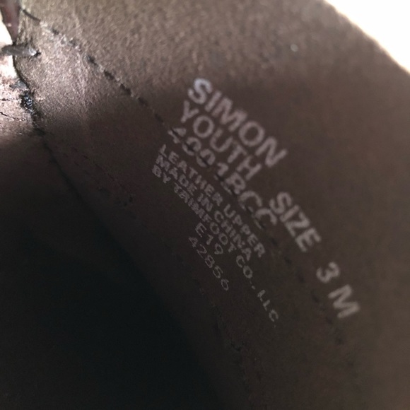 School issue shoes - Picture 14 of 14